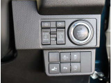 【車屋】として、長く車業界に従事した経験豊富なスタッフが在籍しております。