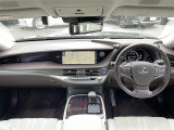 LS 500h バージョンL 4WD 本革シート