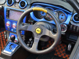 D-SPORTエアインテ-ク/MOMOステアリング/赤革/シ-トヒ-タ-/ナビ/TV/Bカメラ/CUSTOM内装パネル/ブ-ストメ-タ-増設/スロットルコントロ-ラ-/カ-ボンセンタ-コンソ-ル/Aftermarketフロアマット/Aftermarketダッシュマット