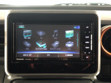 ブルートゥース対応でiPadや携帯電話に入っている音楽を聴くことができます♪