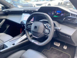 フランス車ならではのオシャレな内装がオススメです!