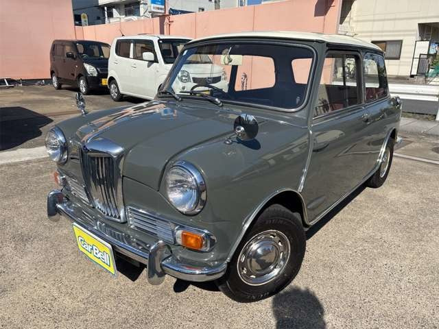 エルフ  MKII 禁煙車 1300CC 赤革シート