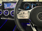 車両は屋内展示しておりますので天候に関係なくごゆっくりコンディションご確認頂けます。車両を屋内保管場へ移動している場合が御座いますのでご来店前に在庫確認頂けると幸いです。