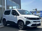 専門のサービススタッフに専用テスター。ご納車前の点検整備から、アフターサービスまで、お任せ下さい。