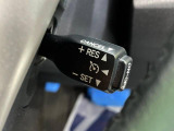 【クルーズコントロール】高速道路もラクラク走行。アクセルを離しても一定速度で走行ができ、長距離運転時の負担を軽減!加速・減速も簡単なスイッチ操作で調整できます。