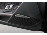 R8 V10 5.2 FSI クワトロ 4WD ダイヤモンドステッチ B&O 20インチ鍛造AW