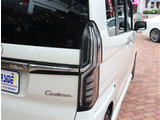 【車屋】として、長く車業界に従事した経験豊富なスタッフが多数在籍しております。