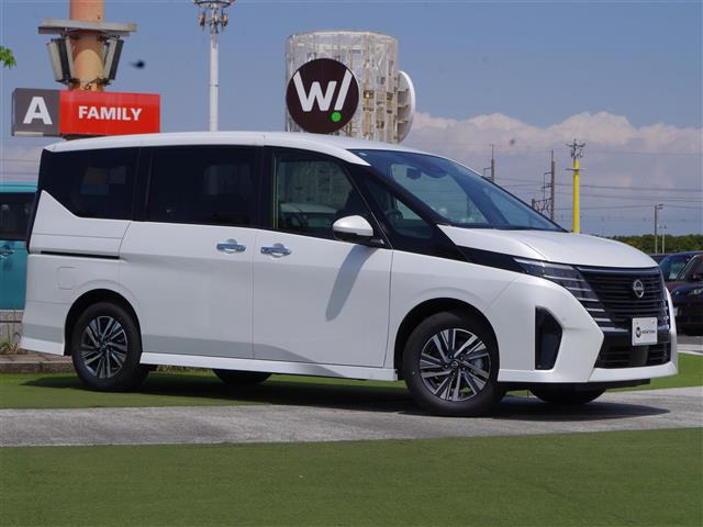 セレナ 1.4 e-POWER ハイウェイスター V 修復歴無し