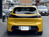 ご連絡は電話096-324-8855、メールはpeugeot@adelcars.co.jp