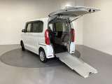 N-BOX G スロープ L ホンダセンシング 車いす専用装備装着車 4WD 