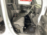長時間の運転でも疲れにくい運転席シート