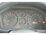非常に使用感の少ない車両です。