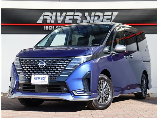 日産 セレナ 2.0 AUTECH 4WD