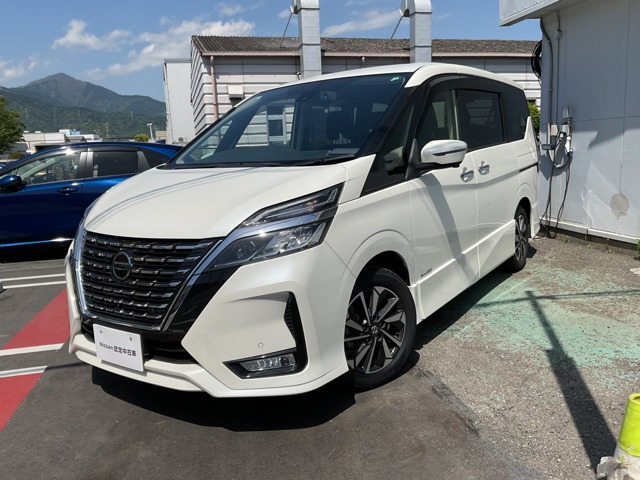セレナ 2.0 ハイウェイスター V 