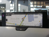 マツダコネクトの12.3インチワイドセンターディスプレイです。『Android Auto』『Apple CarPlay』や独自のコネクテッドサービスに対応したインターフェイスシステムです。