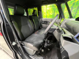 運転席シート廻りは使用感も少なく、良好な状態となっています。丁寧に使われていたことがよくわかりますね。