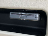 ETC車載器(高速道路の利用時に 料金所の通過をスムーズに行うために自動で料金を精算するシステム)