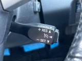 【クルーズコントロール】高速道路もラクラク走行。アクセルを離しても一定速度で走行ができ、長距離運転時の負担を軽減!加速・減速も簡単なスイッチ操作で調整できます。