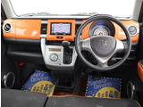 当店では中古車でも残価設定型ローンで乗れます。また当店ではご購入のお車(ガソリン国産車)全て次回お乗り換えまでオイル交換無料となります。
