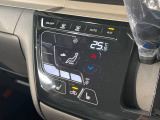 【オートエアコン】一度お好みの温度に設定すれば、車内の温度を検知し風量や温度を自動で調整。暑い…寒い…と何度もスイッチ操作をする必要はありません。快適な車内空間には必須の機能ですね♪