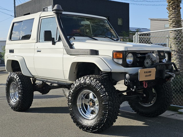 ランドクルーザー70  トゥループキャリア仕様 左ハンドル NoxOK