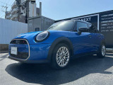 MINI NEXT大分では最大100項目の厳正な納車前点検を行い安心・安全なカーライフをお届け致します。
