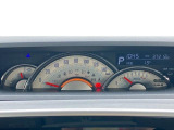 センターメーターを採用しております^^視線の移動が少なく、より安全な運転ができますね!