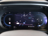 メーターは全面が液晶ディスプレイとなっており、メーターのデザインを複数から選択できます またメーター中央のスペースはナビ画面を映すなど、多機能な表示をすることができます