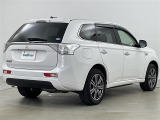 アウトランダーPHEV 2.4 G プレミアムパッケージ 4WD 4WD 本革シート