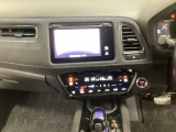 ナビゲーションはフルセグTV、純正メモリーナビを搭載しています。Bluetoothオーディオ機能がありますので、スマートフォンなどの音楽も再生できます。