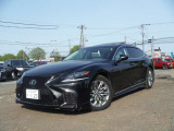 LS 500 エグゼクティブ 4WD サンルーフ・本革シート・ナビ・Bモニター
