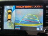 パノラミックビューで車庫入れも安心