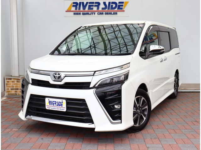 ヴォクシー 2.0 ZS 煌 セーフティセンス10型ナビ後席モニター