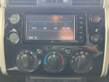 寒い冬も暑い夏も全席に快適な空調を届けてくれる、ダイヤル式エアコンを装備♪