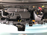 ボンネット内もキレイです。