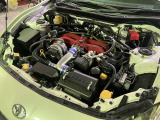 6段MT車のエンジンを排気量などはそのままに、出力を207psに、トルクを21.6kgm(212Nm)に向上させた。 ※カタログ数値