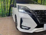 【LEDヘッドライト】悪天候や夜間走行時も良好な視界を確保し安心して運転できる高輝度LEDヘッドライトを装備!点灯速度が早く、消費電力も抑えられています。