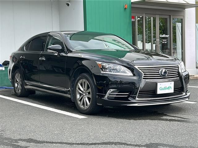 LS 600hL 4WD 本革シート