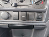 希少な4WDのお車です。お問い合わせはTEL:042-721-8123