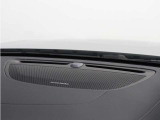 【harman/kardon】世界のオーディオファン垂涎のプレミアムサウンドシステムを搭載。原音に近い音場空間を忠実に再現。乗る人すべてに最良の音響体験を提供します。