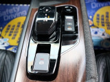 入庫時・販売時・納車前に、弊社基準の68項目に及ぶ点検整備を実施しております。