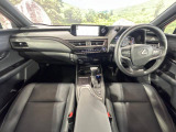 UX 250h バージョンL 