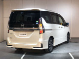 セレナ 2.0 ハイウェイスター V 