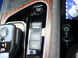 【車屋】として、長く車業界に従事した経験豊富なスタッフが在籍しております。