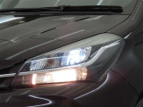 話題のLEDヘッドランプが採用されております! 省電力で長寿命、しかもとても明るく熱くなりにくい性質を持ったライトになります。虫も寄ってきにくい性質も持っております。
