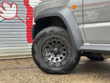ホイールはナイトロパワーショットガン、タイヤはオプカン215/70R16です。