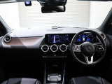 GLAクラス GLA180 本革シート サンルーフ