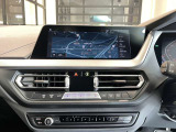 iDriveはナビの機能に加え、ミュージックコレクション、車両状態の確認、設定の変更等が操作可能です。