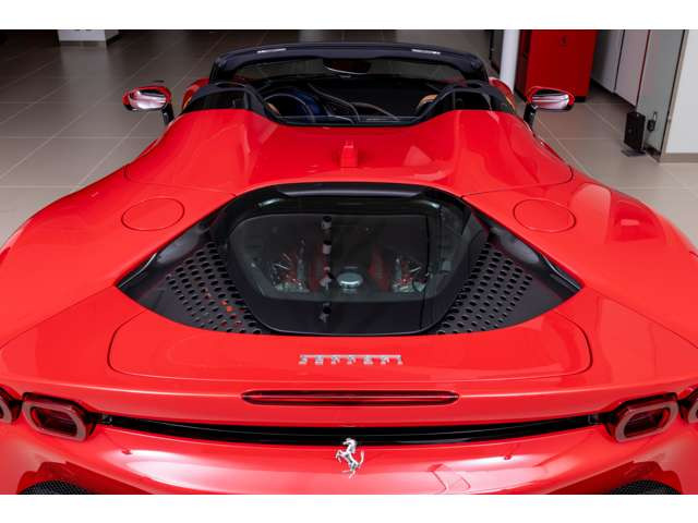 フェラーリ SF90スパイダー F1 DCT E4WD の中古車詳細 (3,000km, ROSSO