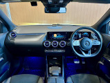 GLAクラス GLA200d 4マチック AMGライン 4WD 4WD サンルーフ